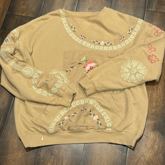 Free People GRAMS ATTIC SWEATSHIRT - Picture 10 of 16
